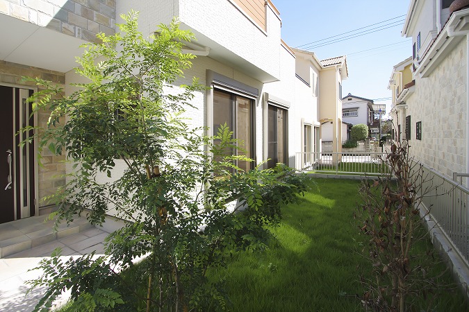 外構工事で彩る住宅街の風景